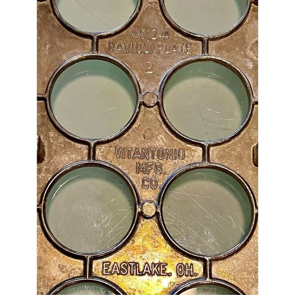VTG Ravioli Plate #512-A Vitantonio Mfg. Co Eastlake OH Sturdy Vtg Ravioli Press - Picture 4 of 8